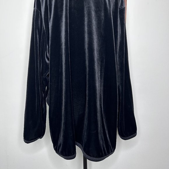 Roaman's Blouse Top Women's 3X Crew Neck Taiwan Black Velvet-Like Casual - Picture 5 of 13